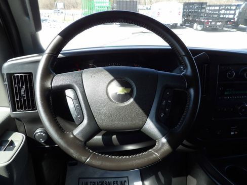 Used 2021 Chevrolet Express 3500 w/ Driver Convenience Package image 20
