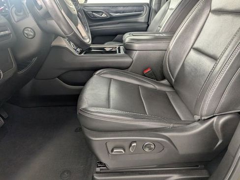 Used 2021 GMC Yukon XL Denali w/ Advanced Technology Package image 14