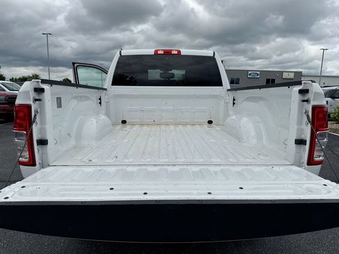 Used 2022 RAM 2500 Tradesman w/ Chrome Appearance Group AWD/4WD image 23