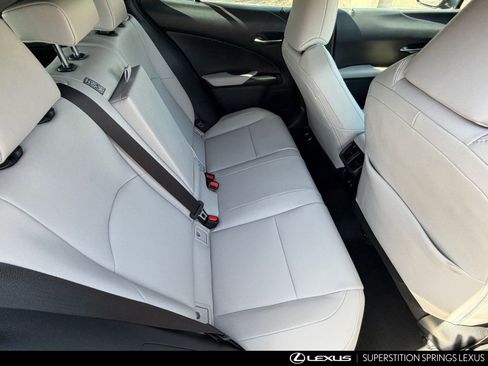 Used 2019 Lexus UX 250h AWD/4WD image 13