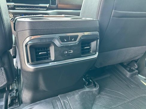 Used 2025 Chevrolet Silverado 3500 High Country AWD/4WD image 9