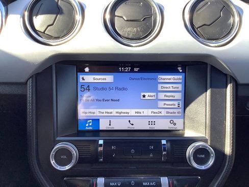 Used 2016 Ford Mustang Premium image 11