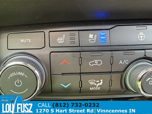 Used 2024 Dodge Durango GT image 30