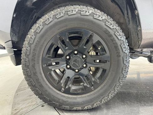 Used 2021 Toyota Tacoma SR w/ SR Convenience Package RWD image 10