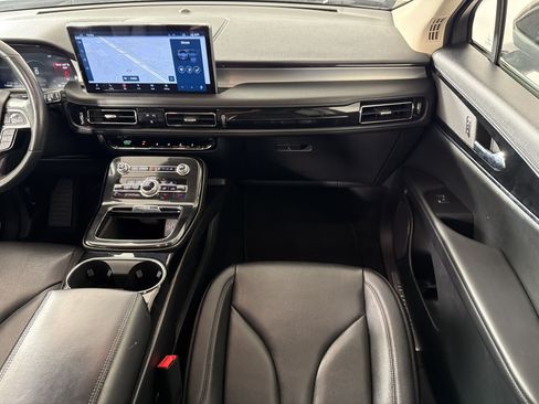 Used 2023 Lincoln Nautilus FWD w/ Premium Package image 30