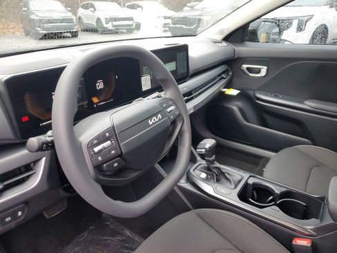 New 2026 Kia K4 LXS image 18