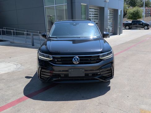 Used 2022 Volkswagen Tiguan SE R-Line FWD image 3