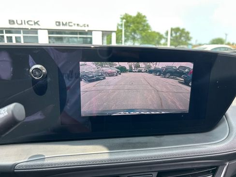 Certified 2024 Buick Encore GX Sport Touring FWD image 22