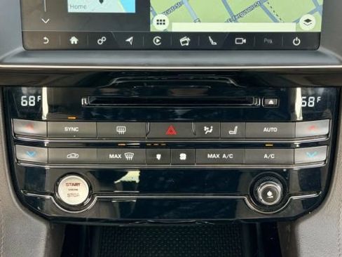 Used 2019 Jaguar F-PACE Prestige image 37
