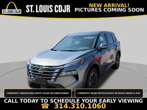 Used 2024 Nissan Rogue SV AWD/4WD image 1