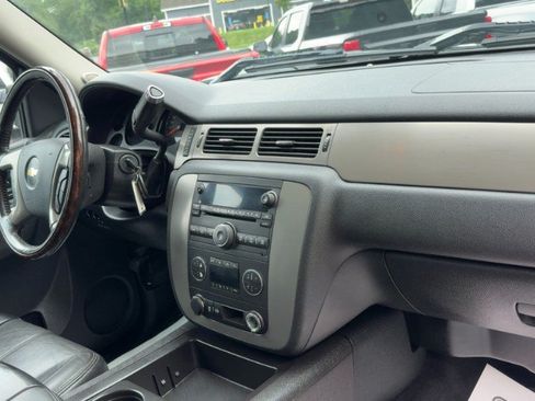 Used 2014 Chevrolet Silverado 2500 LTZ w/ Snow Plow Prep Package AWD/4WD image 15