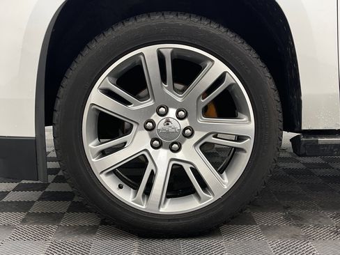 Used 2018 Cadillac Escalade ESV Premium Luxury AWD/4WD image 14