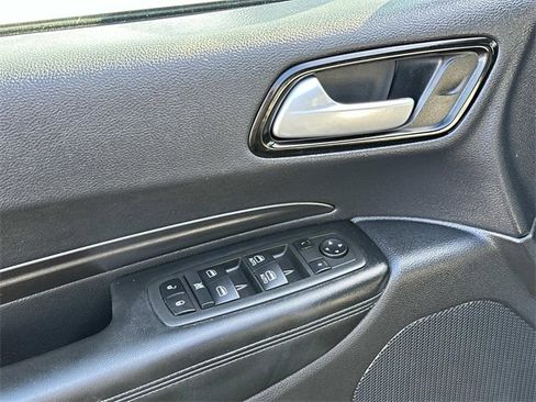 Used 2022 Dodge Durango SXT w/ Blacktop Package image 19