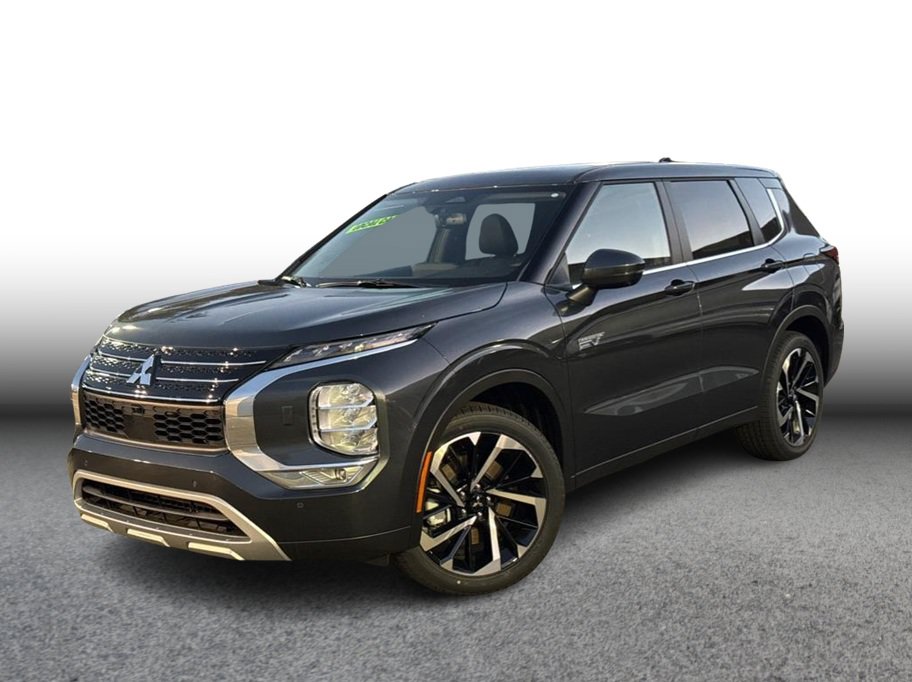 Used 2025 Mitsubishi Outlander 4WD Plug-In Hybrid image 1