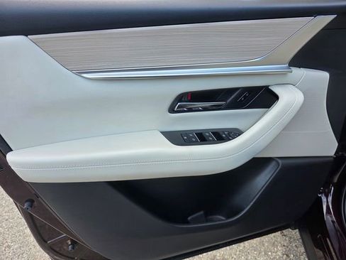 Used 2024 MAZDA CX-90 Plug-In Hybrid w/ Premium Plus image 8