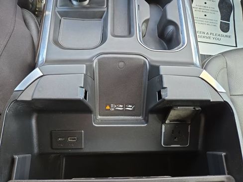 Used 2023 GMC Sierra 1500 SLT w/ SLT Convenience Package AWD/4WD image 23
