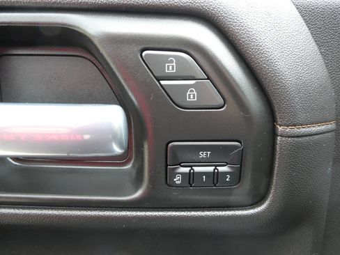 Used 2021 GMC Sierra 1500 AT4 w/ Technology Package AWD/4WD image 31