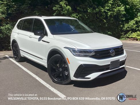 Used 2023 Volkswagen Tiguan SE R-Line AWD/4WD image 1