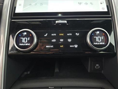 New 2025 Land Rover Discovery Dynamic SE AWD/4WD image 22