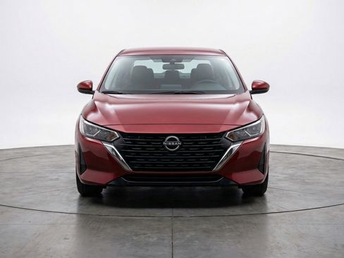 Used 2025 Nissan Sentra SV FWD image 2