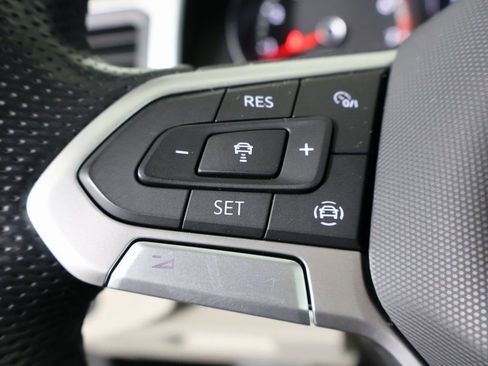 Used 2021 Volkswagen Atlas SE w/ Panoramic Sunroof Package image 30