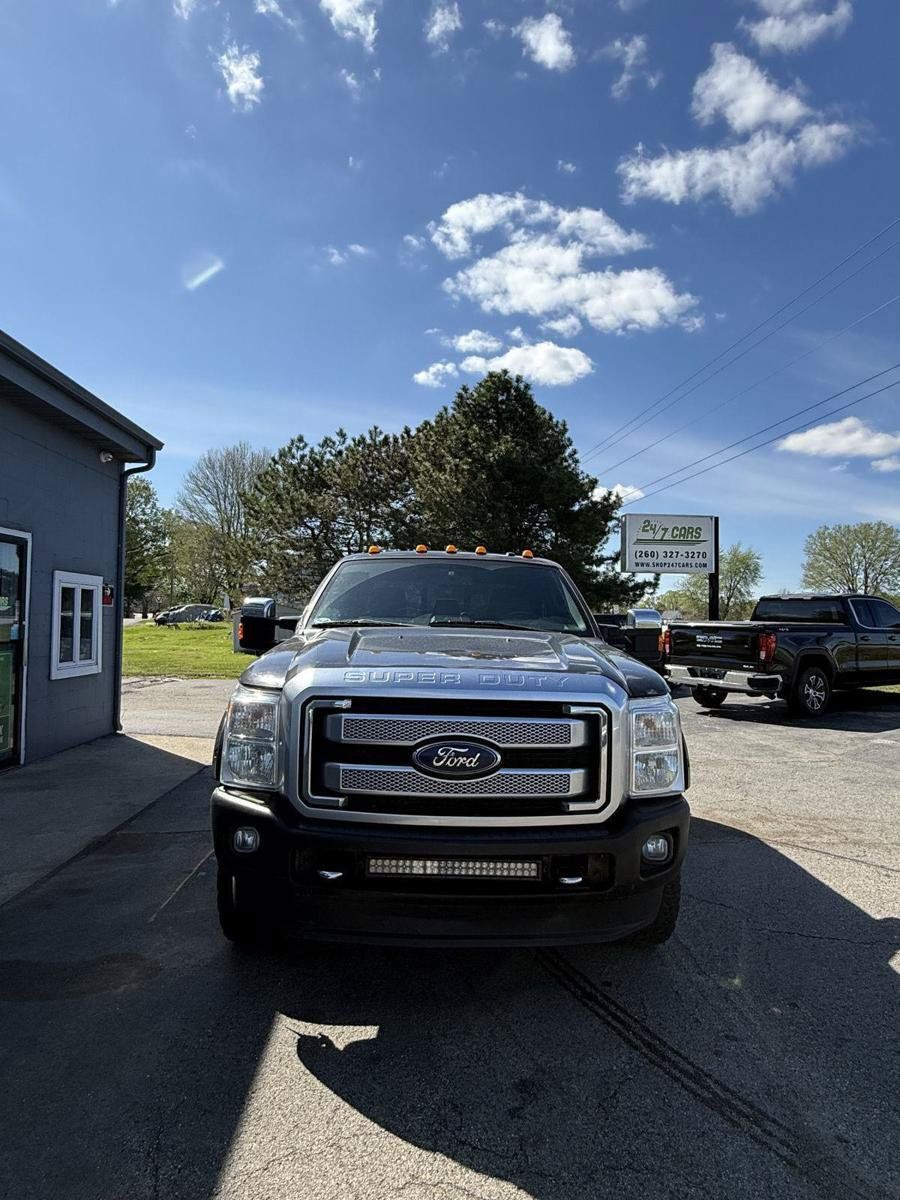 Used 2015 Ford F350 Platinum w/ Platinum Package AWD/4WD image 2