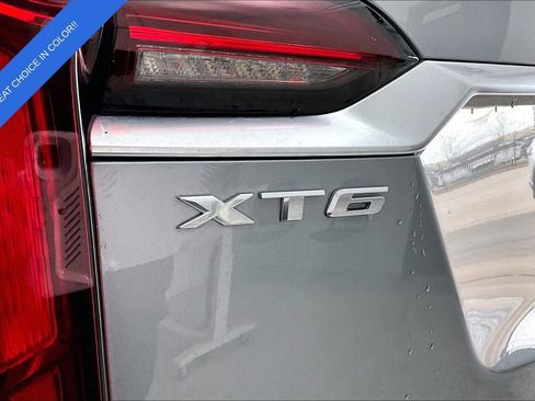 Used 2025 Cadillac XT6 Premium Luxury image 43