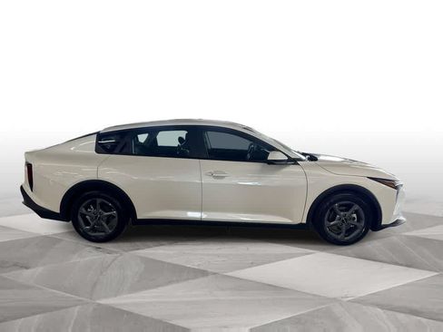Used 2025 Kia K4 FWD image 9