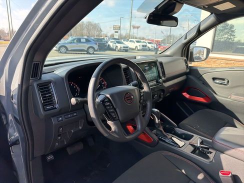 Used 2024 Nissan Frontier Pro-X w/ Technology Package image 4