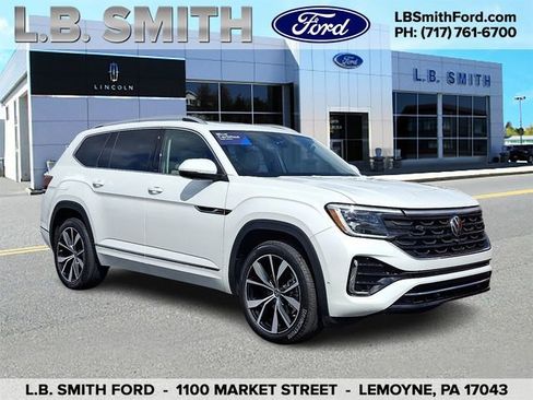 Used 2024 Volkswagen Atlas SEL Premium R-Line AWD/4WD image 1