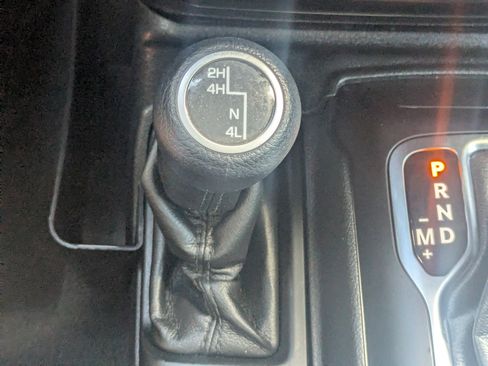 Used 2022 Jeep Wrangler Unlimited Sport image 26