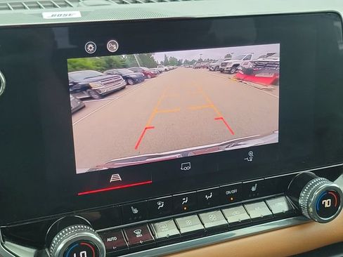 Used 2023 GMC Canyon AT4 w/ LPO, Off Road Lift Package AWD/4WD image 17