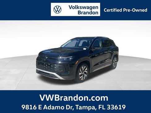 Used 2025 Volkswagen Tiguan S image 1