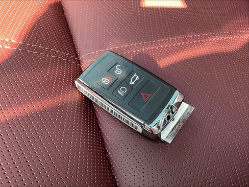 New 2026 Land Rover Range Rover Velar Autobiography image 35