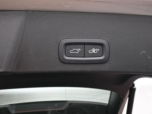 Used 2024 Volvo XC40 B5 Plus w/ Climate Package AWD/4WD image 31