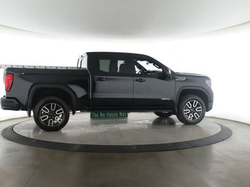 Used 2025 GMC Sierra 1500 AT4 w/ Technology Package AWD/4WD image 6