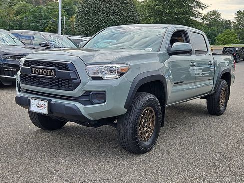 Used 2023 Toyota Tacoma 4x4 Double Cab w/ Trail Edition image 4