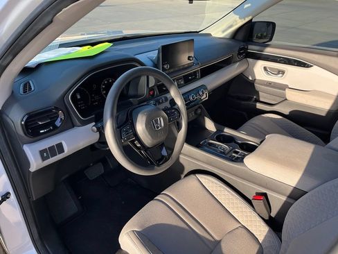 Used 2024 Honda Pilot LX image 30