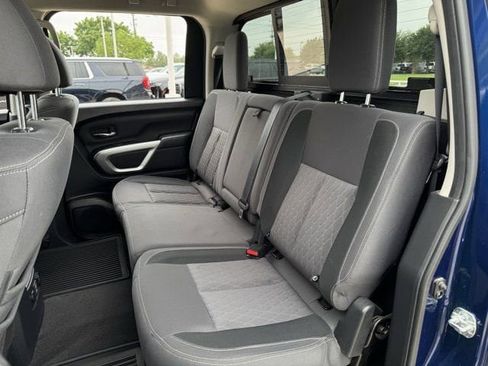 Used 2021 Nissan Titan SV w/ SV Convenience Package AWD/4WD image 28