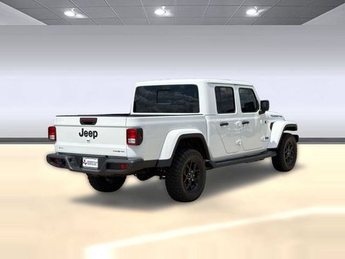 New 2026 Jeep Gladiator Sport AWD/4WD image 9