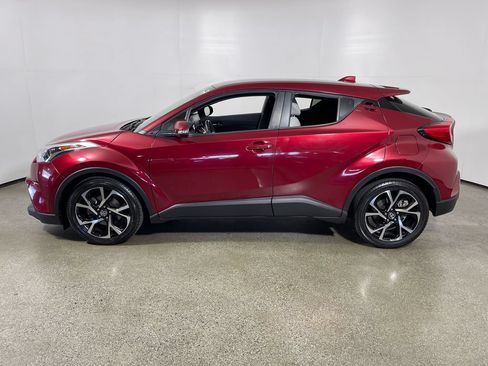 Certified 2019 Toyota C-HR XLE FWD image 6