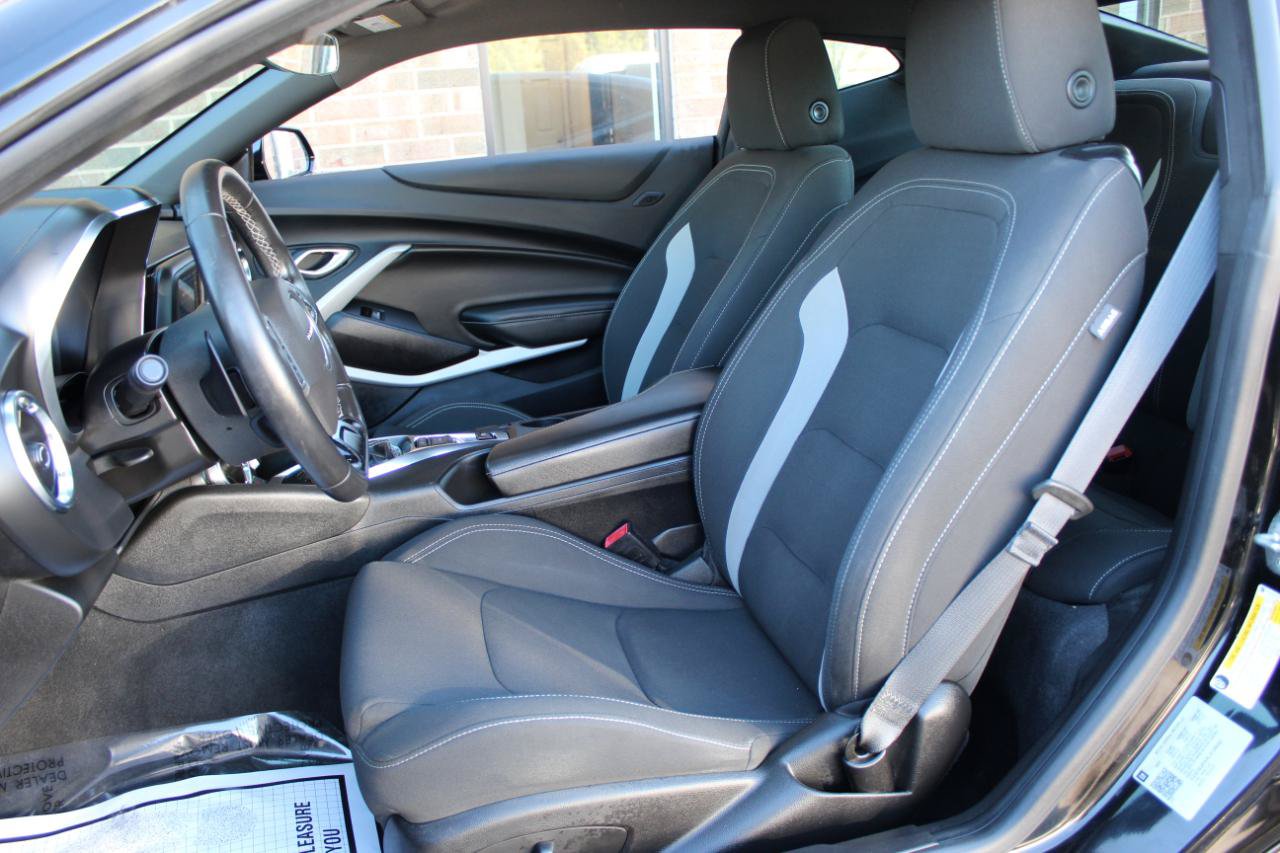 Used 2020 Chevrolet Camaro LT RWD image 11