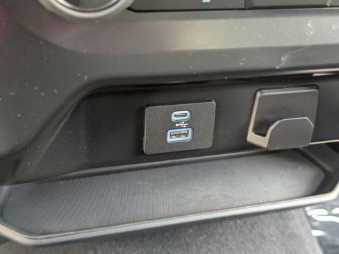 Used 2023 Ford F150 XLT image 27