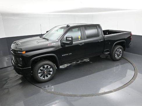 New 2025 Chevrolet Silverado 2500 Custom w/ Custom Value Package image 17