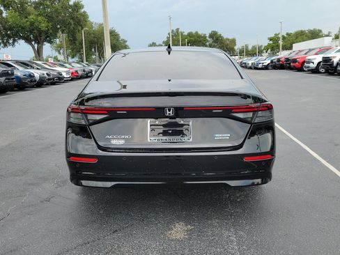 Used 2024 Honda Accord Touring image 8