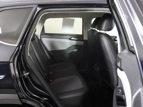 Used 2022 Volkswagen Taos SE FWD image 30