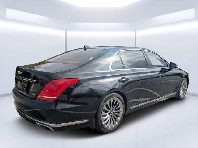 Used 2017 Genesis G90 3.3T Premium RWD image 3