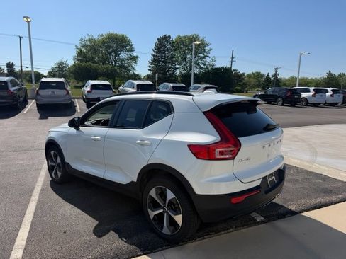 Used 2024 Volvo XC40 B5 Core w/ Protection Package Premier AWD/4WD image 5