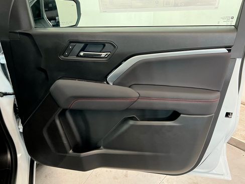 New 2025 Chevrolet Colorado Z71 w/ Z71 Convenience Package 2 image 23