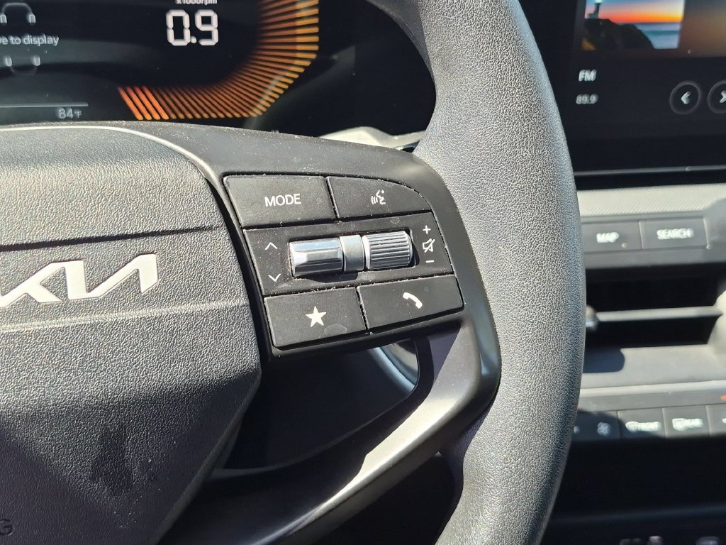 Used 2025 Kia K4 FWD image 22